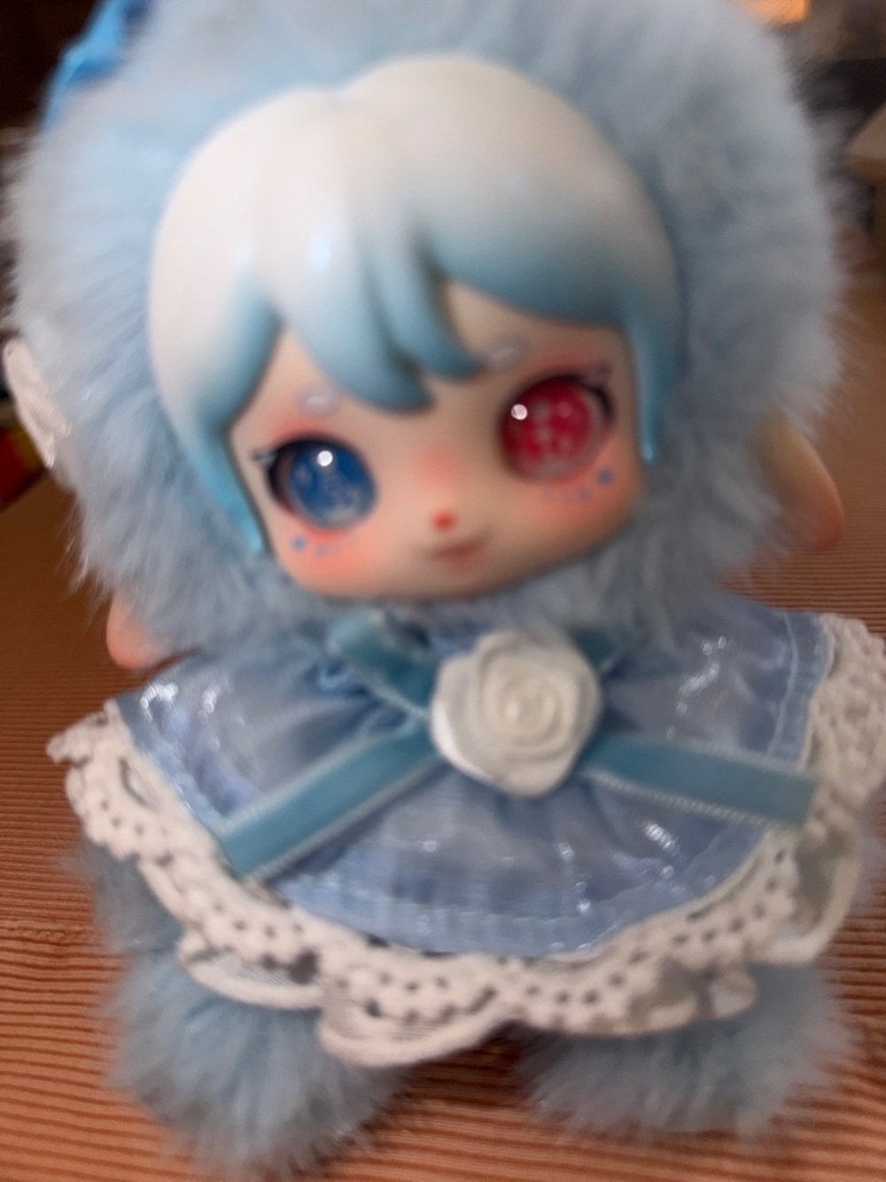 Dreamwalking Alice, from the Ruby Wonderland Tales plush blind box series